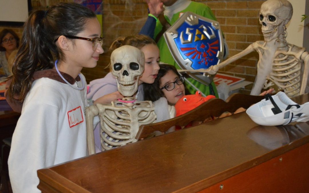 2017-Halloween-Fmily-Fun-Night-044