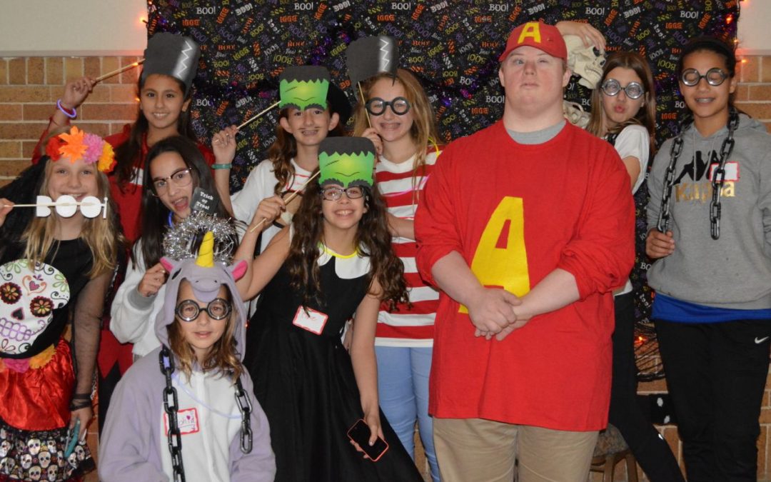 2017-Halloween-Fmily-Fun-Night-051